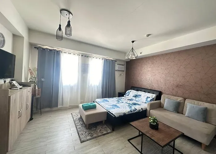 Spacious 1 Bedroom Near Airport & Seaport Or Pier *